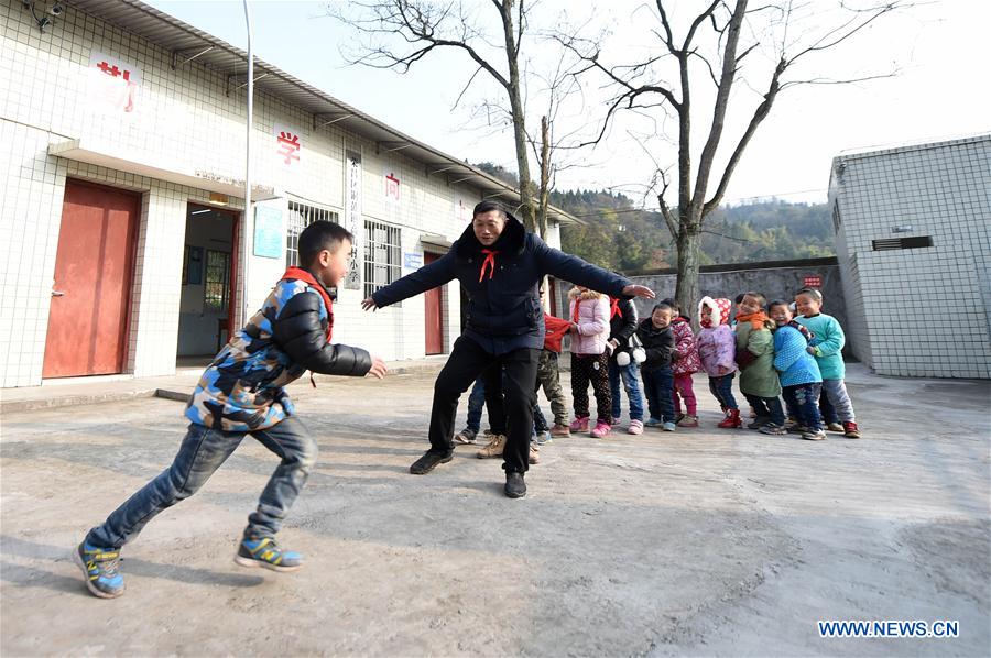 CHINA-CHONGQING-RURAL TEACHER (CN)