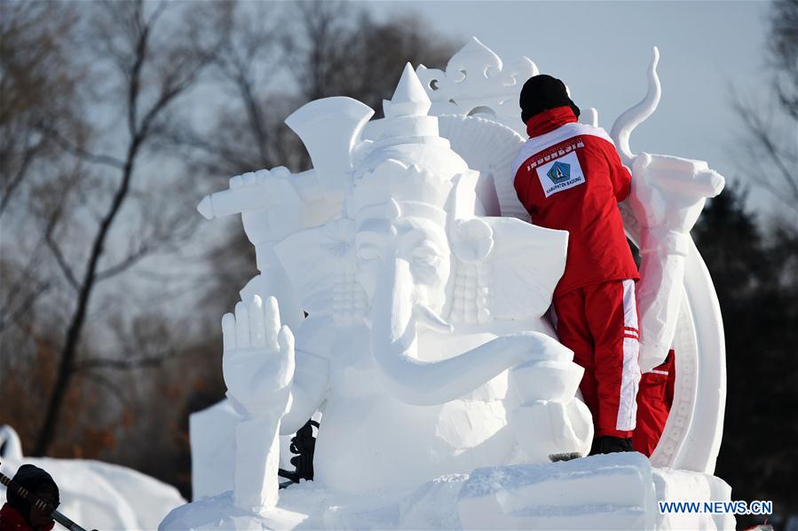 CHINA-HARBIN-SNOW SCULPTURE (CN)