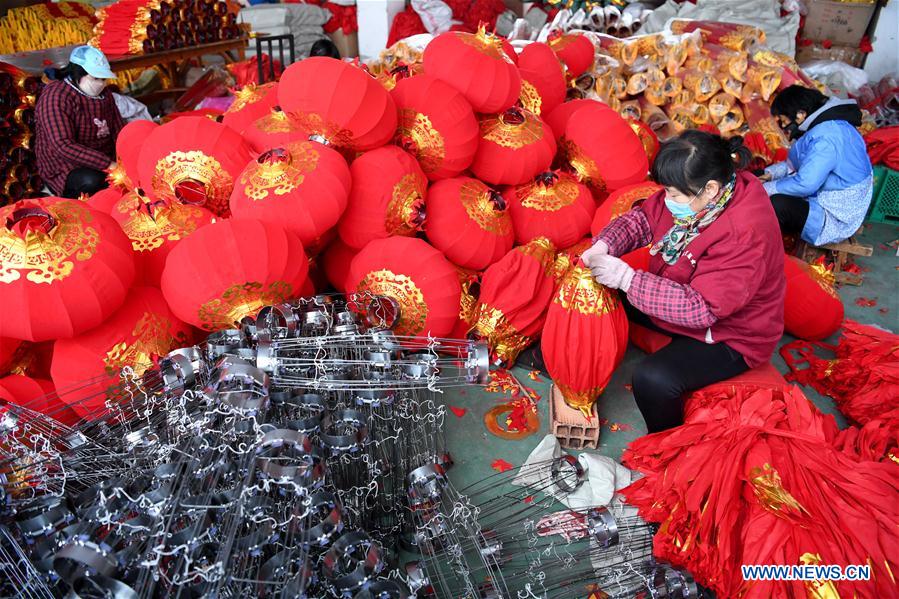 CHINA-ANHUI-LANTERN MAKING (CN)