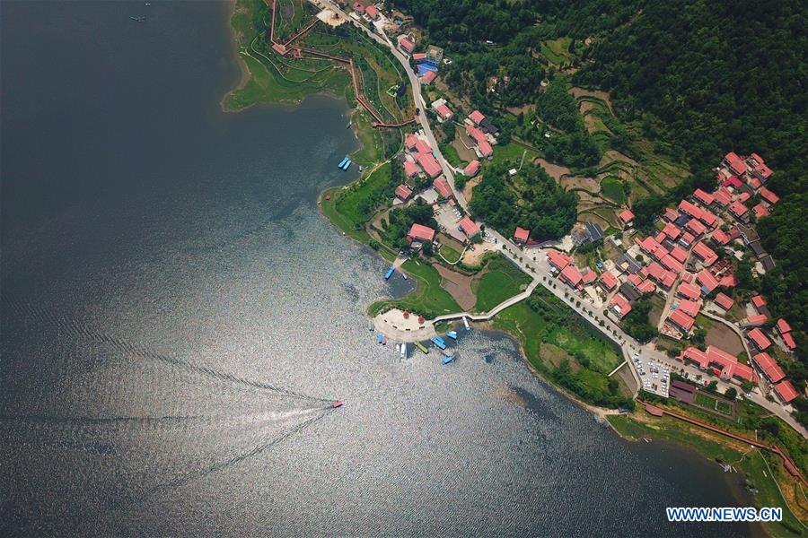 CHINA-GUIZHOU-GUIYANG-LAKE-SCENERY (CN)