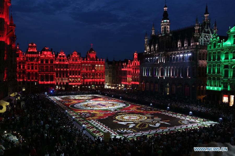 BELGIUM-BRUSSELS-FLOWER CARPET-NIGHT VIEW