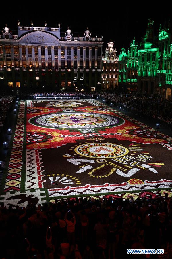 BELGIUM-BRUSSELS-FLOWER CARPET-NIGHT VIEW