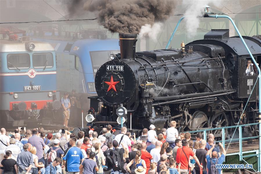 HUNGARY-BUDAPEST-STEAM ENGINE RACE