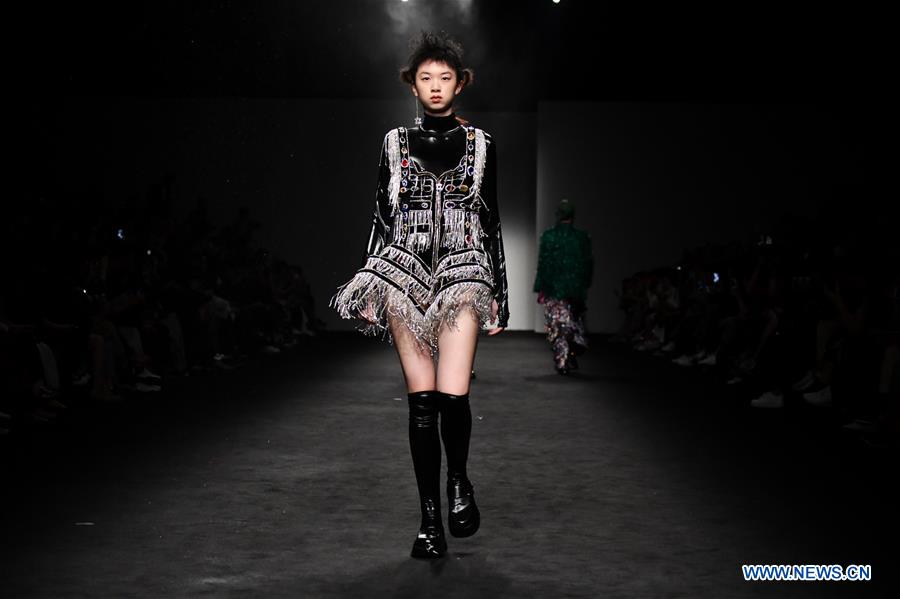 #CHINA-SHANGHAI-FASHION WEEK (CN)