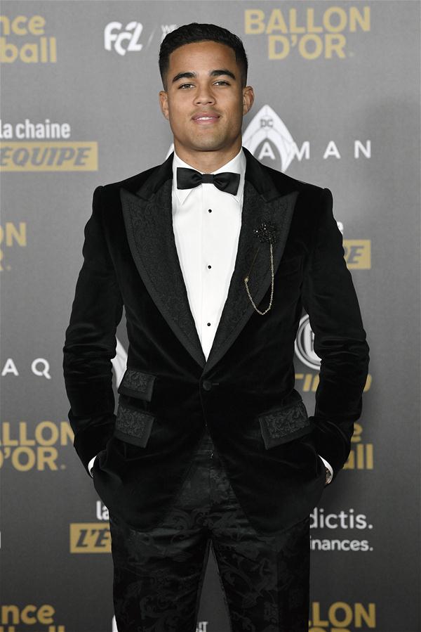 (SP)FRANCE-PARIS-63RD GOLDEN BALL-RED CARPET