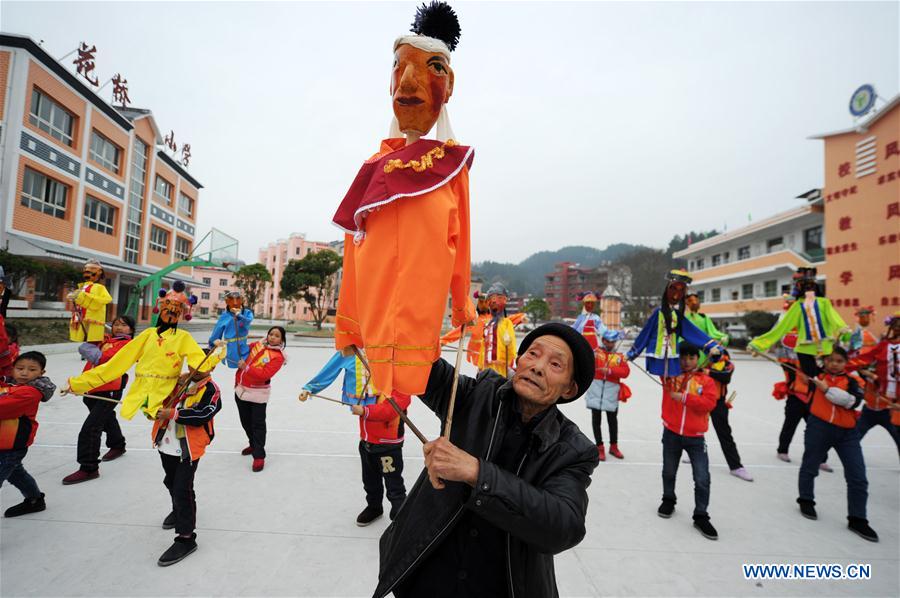 CHINA-GUIZHOU-SHIQIAN-PUPPET SHOW (CN)