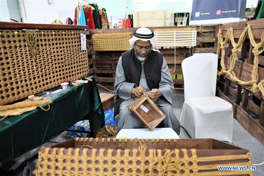 KUWAIT-HAWALLI GOVERNORATE-HANDICRAFT SHOW