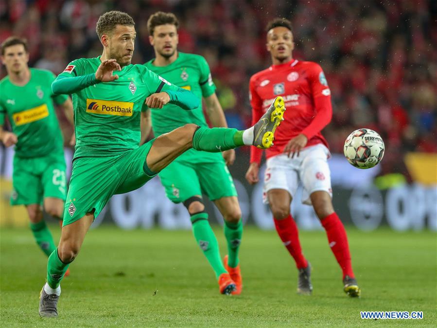 (SP)GERMANY-MAINZ-SOCCER-BUNDESLIGA-MAINZ VS MOENCHENGLADBACH