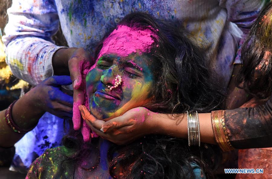 INDIA-MUMBAI-HOLI FESTIVAL