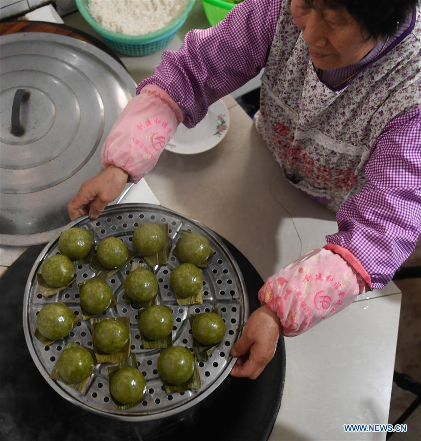 CHINA-ZHEJIANG-SNACK-QINGTUAN (CN)