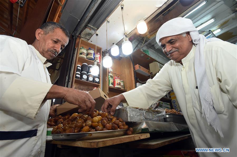 KUWAIT-KUWAIT CITY-OLD MARKET-AL-MUBARAKIYA