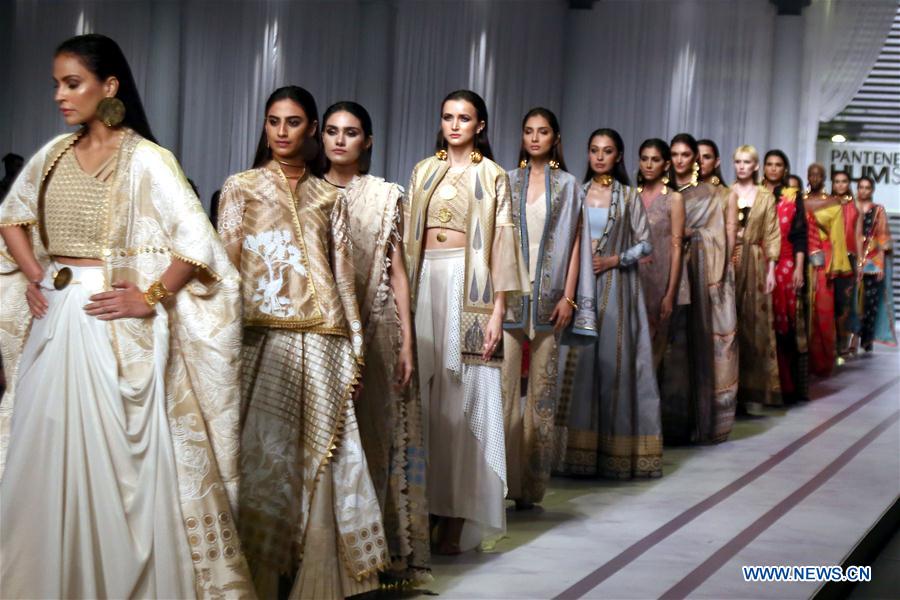 PAKISTAN-KARACHI-FASHION WEEK