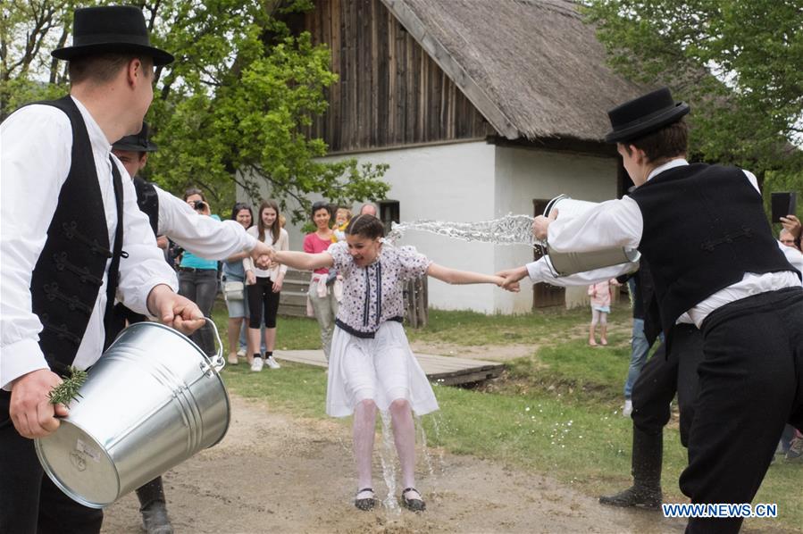 HUNGARY-SZENTENDRE-EASTER WATERING