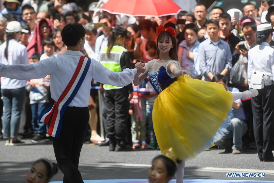 CHINA-HANGZHOU-CARTOON-PARADE (CN)