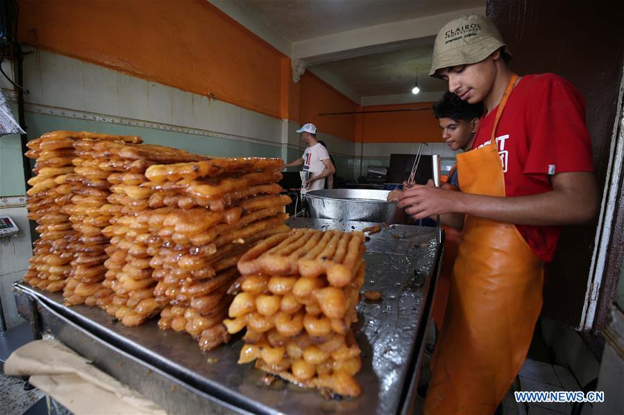 ALGERIA-ALGIERS-RAMADAN-MARKET-FOOD