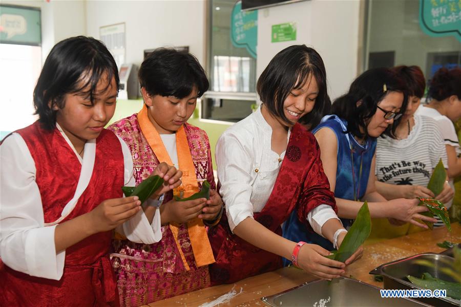 CHINA-DRAGON BOAT FESTIVAL-CELEBRATION (CN)