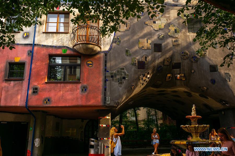 AUSTRIA-VIENNA-HUNDERTWASSER HOUSE