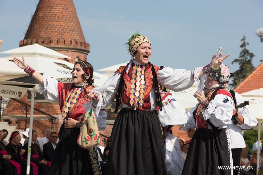 CROATIA-DAKOVO-FOLKLORE-FESTIVAL