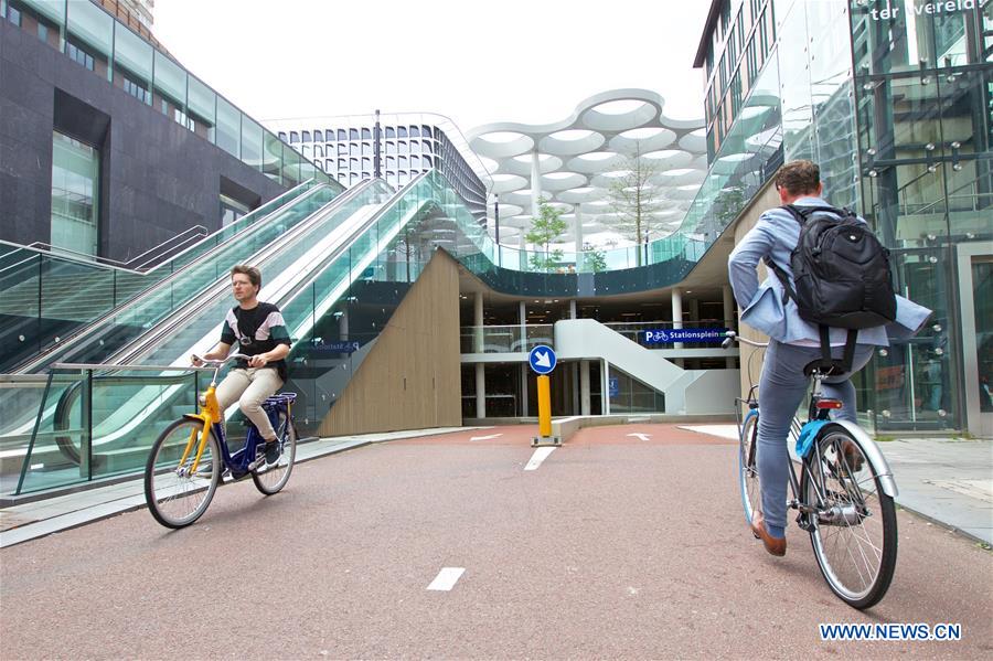 NETHERLANDS-UTRECHT-BICYCLE GARAGE