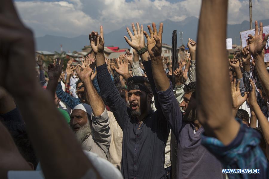 KASHMIR-SRINAGAR-PROTEST