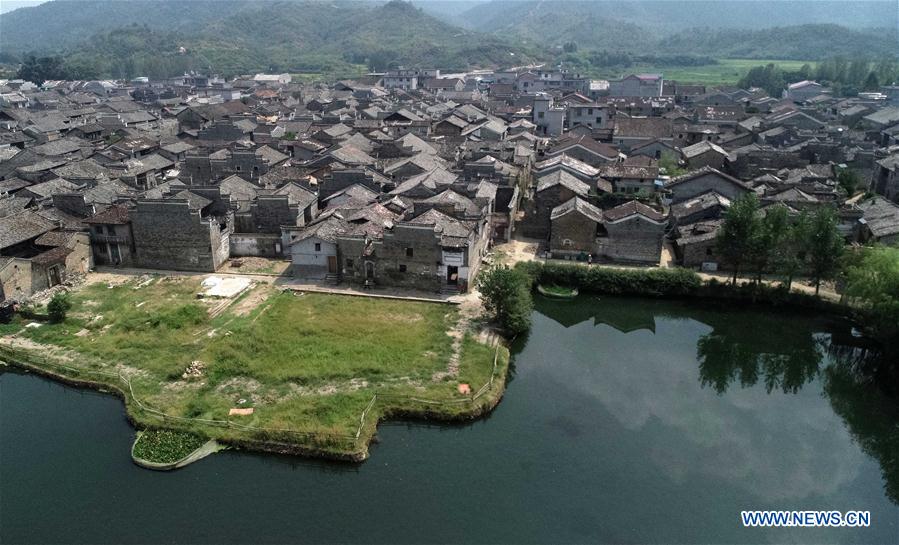 CHINA-JIANGXI-ANCIENT VILLAGE-SCENERY (CN)