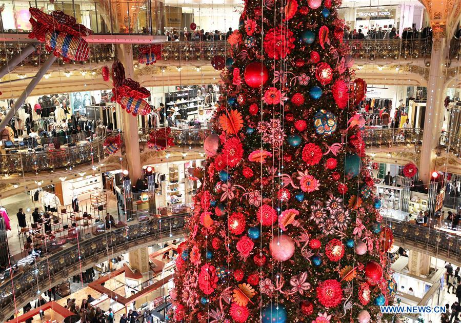 FRANCE-PARIS-GALERIES LAFAYETTE-CHRISTMAS TREE