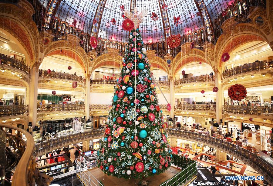 FRANCE-PARIS-GALERIES LAFAYETTE-CHRISTMAS TREE