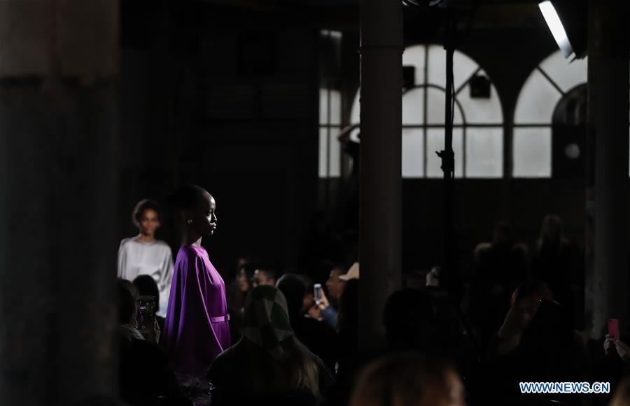 BRITAIN-LONDON-FASHION WEEK-HUISHAN ZHANG