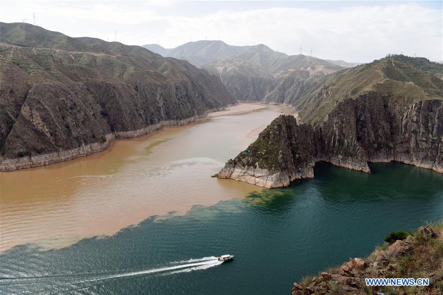 CHINA-GANSU-YONGJING-LIUJIAXIA RESERVOIR-SCENERY (CN)