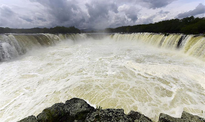 Splendid scenery of Diaoshuilou Waterfall in China's Heilongjiang