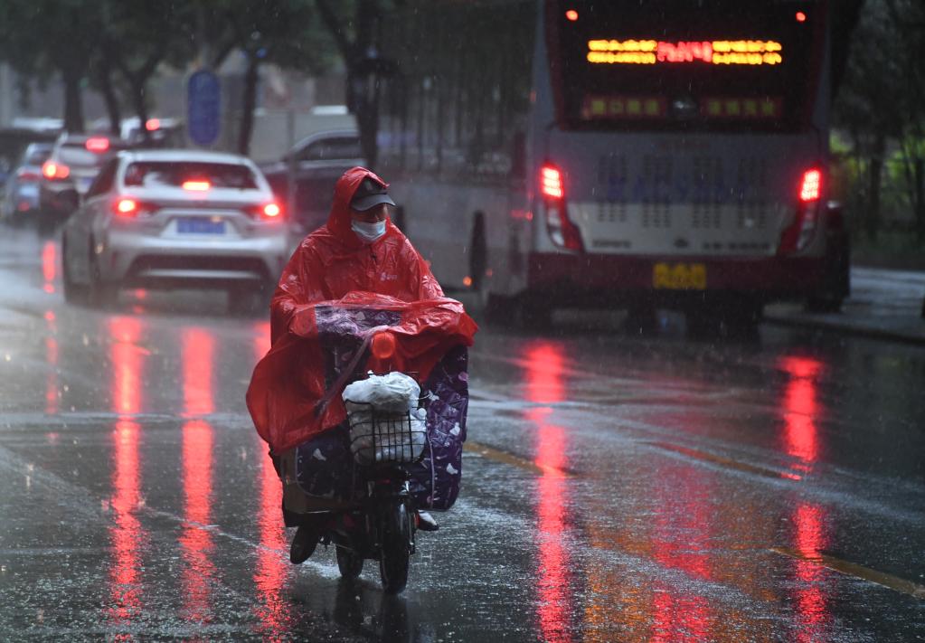 北京迎來(lái)強(qiáng)降雨