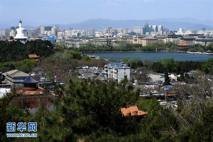 （在習(xí)近平新時(shí)代中國(guó)特色社會(huì)主義思想指引下——新時(shí)代新氣象新作為·新華全媒頭條·圖文互動(dòng)）（9）最濃是這中國(guó)紅——北京市西城區(qū)弘揚(yáng)紅墻意識(shí)深化改革發(fā)展紀(jì)實(shí)