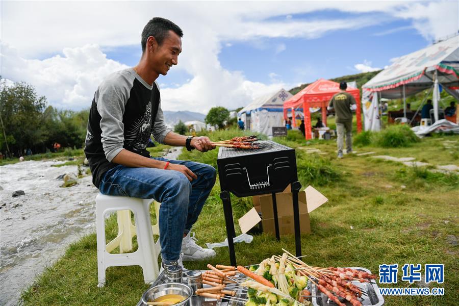 （社會）（9）夏日“過林卡” 親近大自然