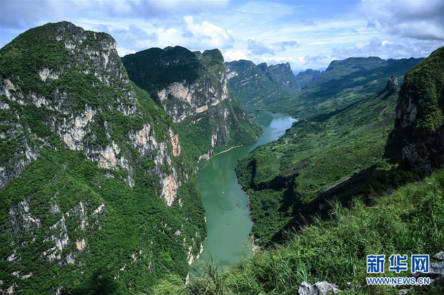 （美麗中國(guó)）（1）雄渾北盤江 景色美如畫