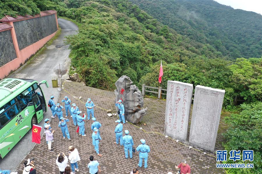 （壯麗70年·奮斗新時(shí)代——記者再走長征路·圖文互動(dòng)）（3）沒有紅軍逾越不了的山河