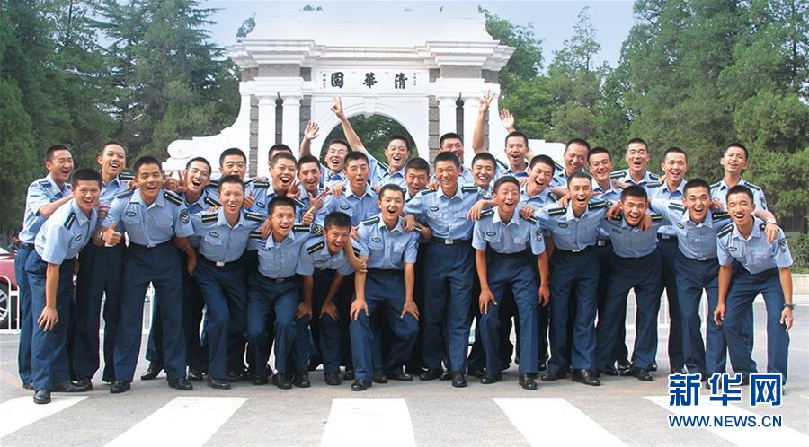 （人民空軍70年·圖文互動）（5）我愛祖國的藍天——空軍強軍主題紀(jì)念封8張“同框照”背后的故事 