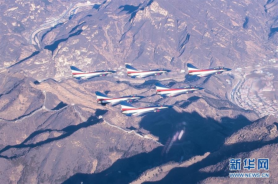 （人民空軍70年·圖文互動）（6）我愛祖國的藍天——空軍強軍主題紀(jì)念封8張“同框照”背后的故事 