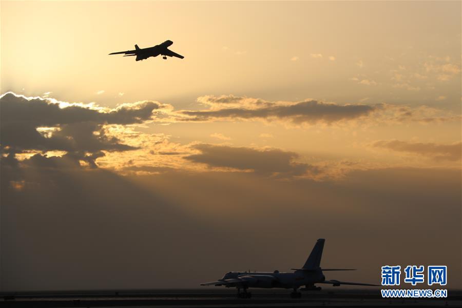 （圖文互動）（1）掠海巡天鑄鐵拳——空軍“模范轟炸機大隊”履行新時代使命任務(wù)記事