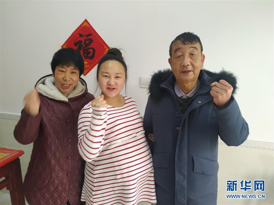 （一線抗疫群英譜·圖文互動）（4）羅文浩：“女兒，你的名字里有溫暖，有榮光！”