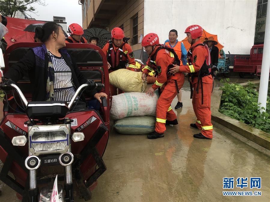 （防汛抗洪·圖文互動）（1）王家壩，你還好嗎？——二探“千里淮河第一閘”開閘后的水中莊臺