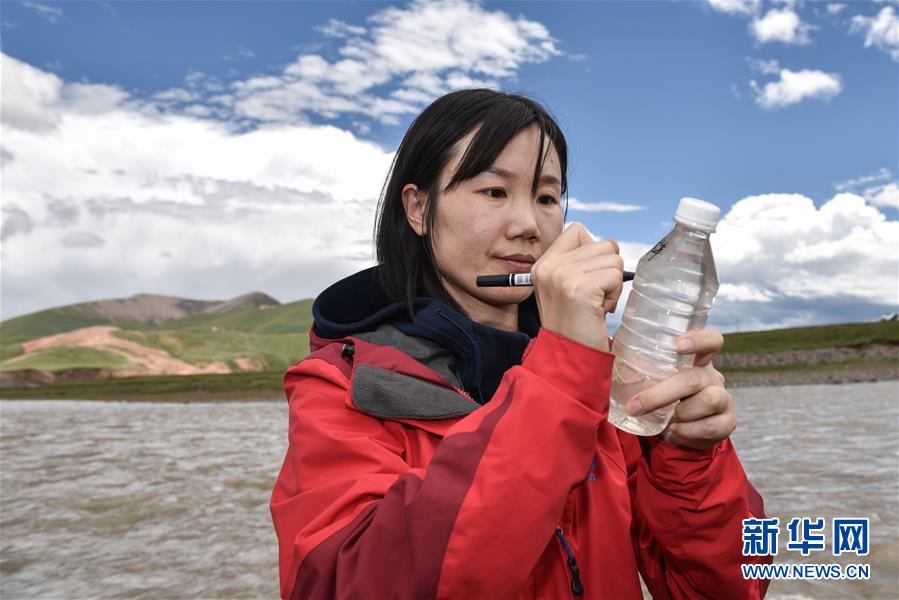 （熱點(diǎn)鮮報·圖文互動）（3）科學(xué)也能很浪漫——看“女漢子”如何在青藏高原做科考