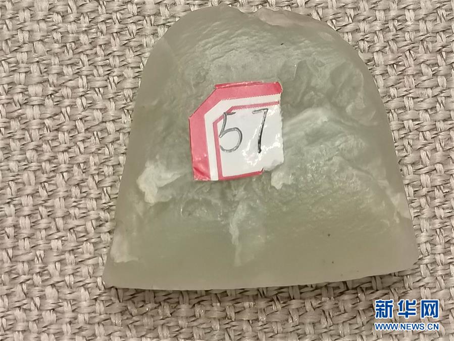 （文化視點·聽文物講故事·圖文互動）（1）豪橫！古人扛著玉斧在羅布泊打獵