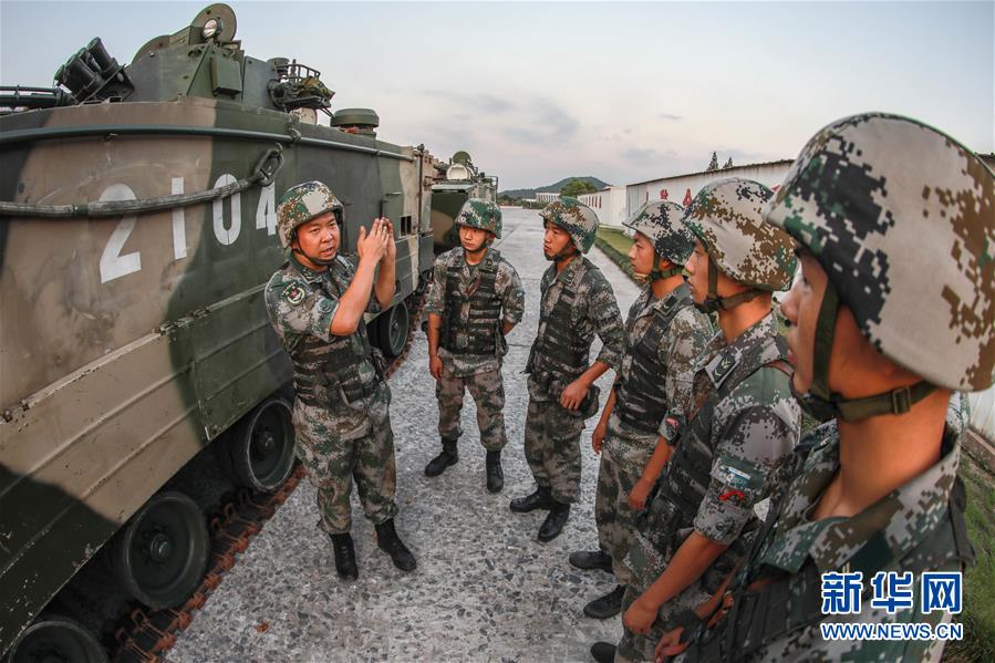 （圖文互動）（2）新時代的“勝戰(zhàn)先鋒”——第72集團(tuán)軍某旅兩棲裝甲技師譚斌生死沖鋒盡顯勝戰(zhàn)本色