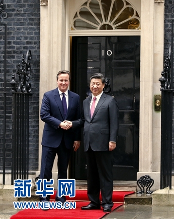 10月21日，國家主席習(xí)近平在倫敦唐寧街首相府同英國首相卡梅倫舉行會談。 新華社記者 鞠鵬 攝 