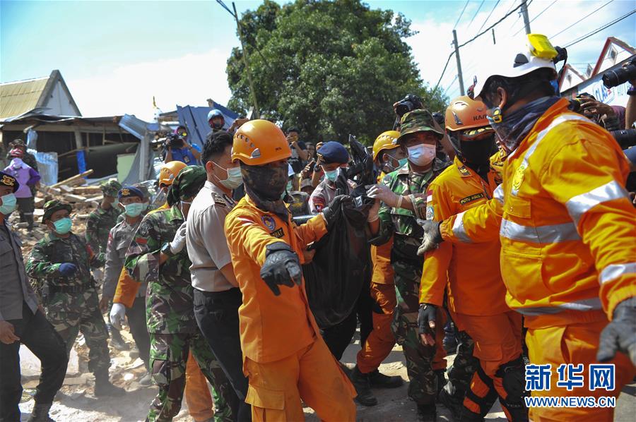 （國(guó)際）（1）印尼龍目島地震死亡人數(shù)升至131人